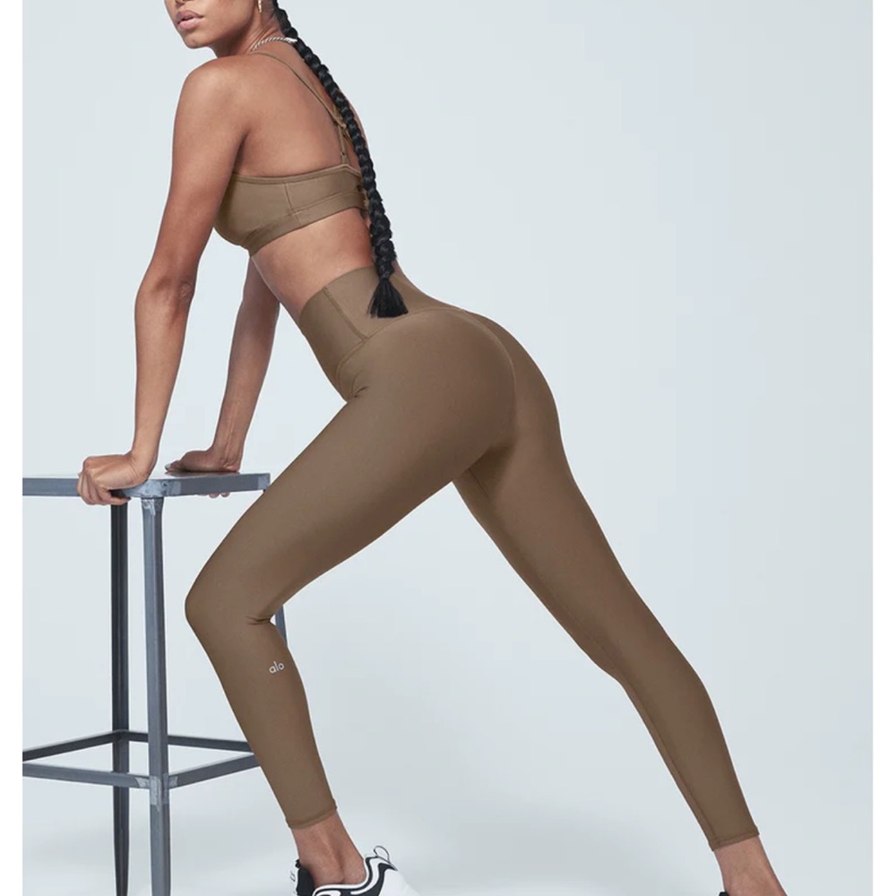 Alo yoga 7/8 High-Waist Airlift Legging and Top Set - Hot Cocoa